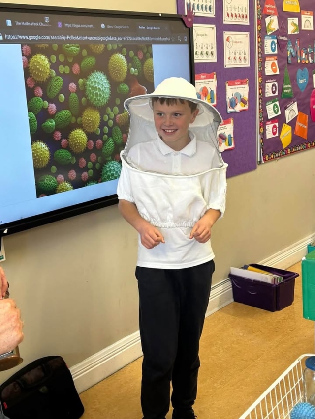 Benny Joyce who is an Irish marine scientist, educator, and outreach specialist delivered a STEM workshop to our Senior classes here this week. The workshop explored the important role Bees play in biodiversity.